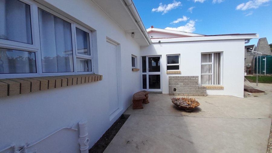 3 Bedroom Property for Sale in Campher Park Eastern Cape